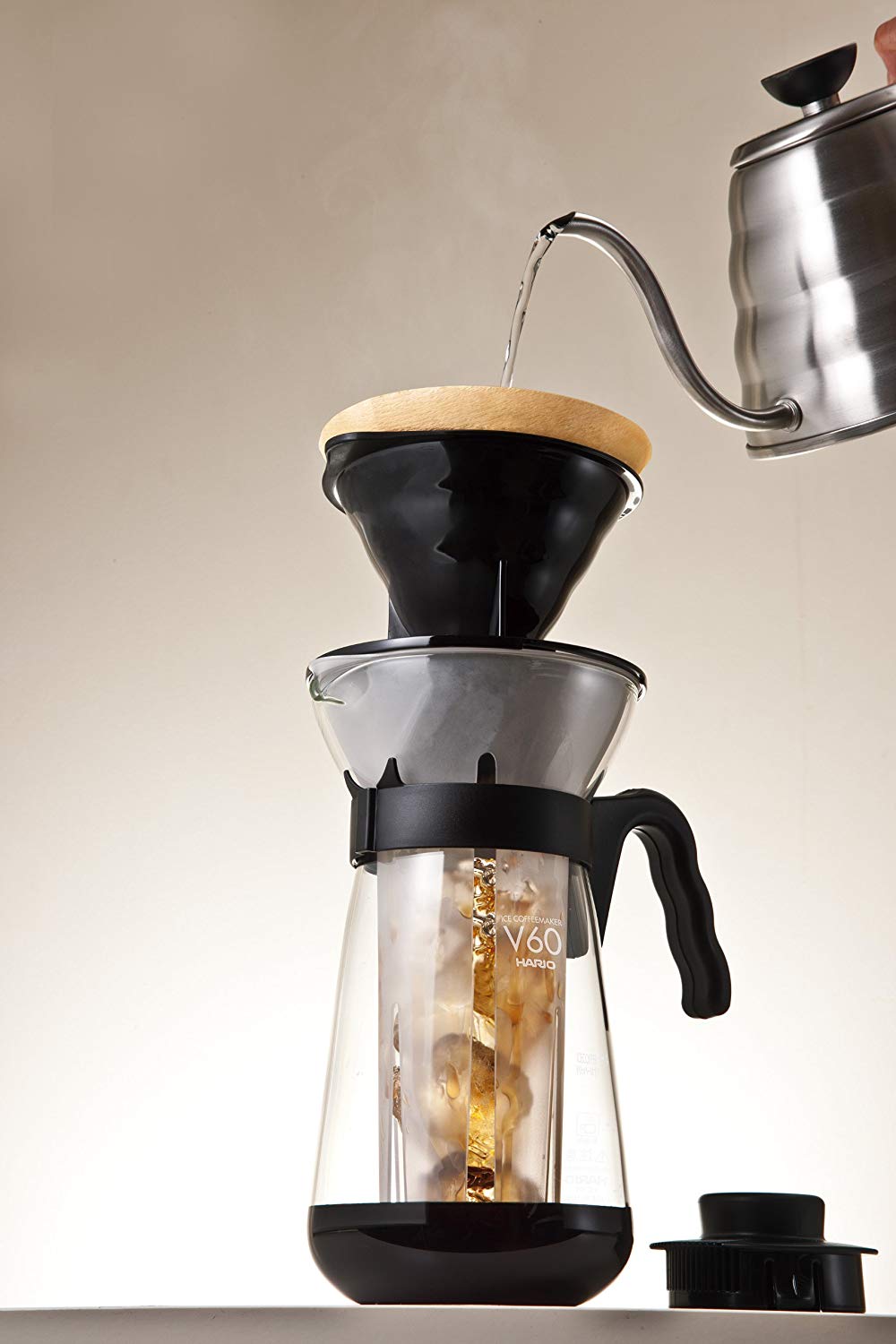 Prepara café en cafetera V60 